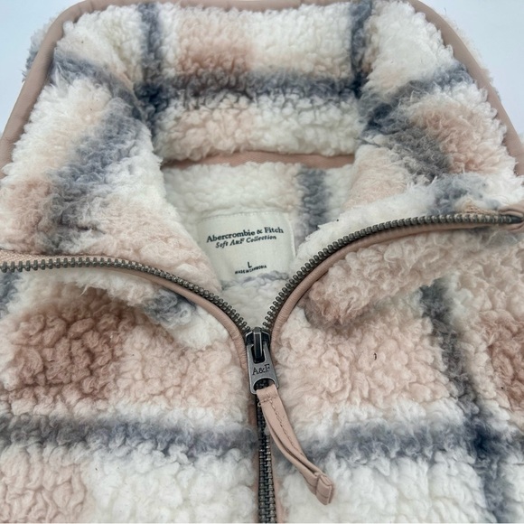 Abercrombie & Fitch Plaid / Sherpa Fleece / Quarter-Zip/ Jacket Pullover - Picture 5 of 10